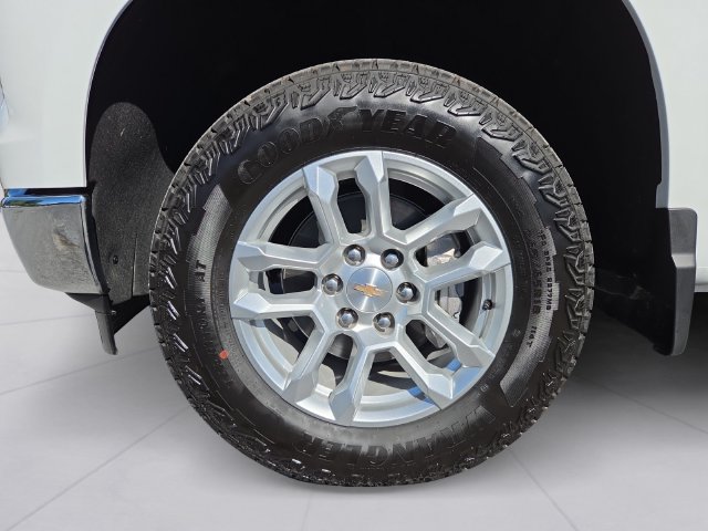 Certified 2026 Chevrolet Silverado 1500 LT w/ Z71 Off-Road Package AWD/4WD image 9