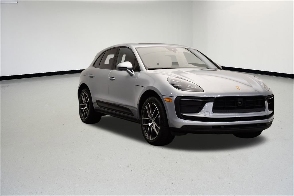 Used 2025 Porsche Macan Turbo image 9