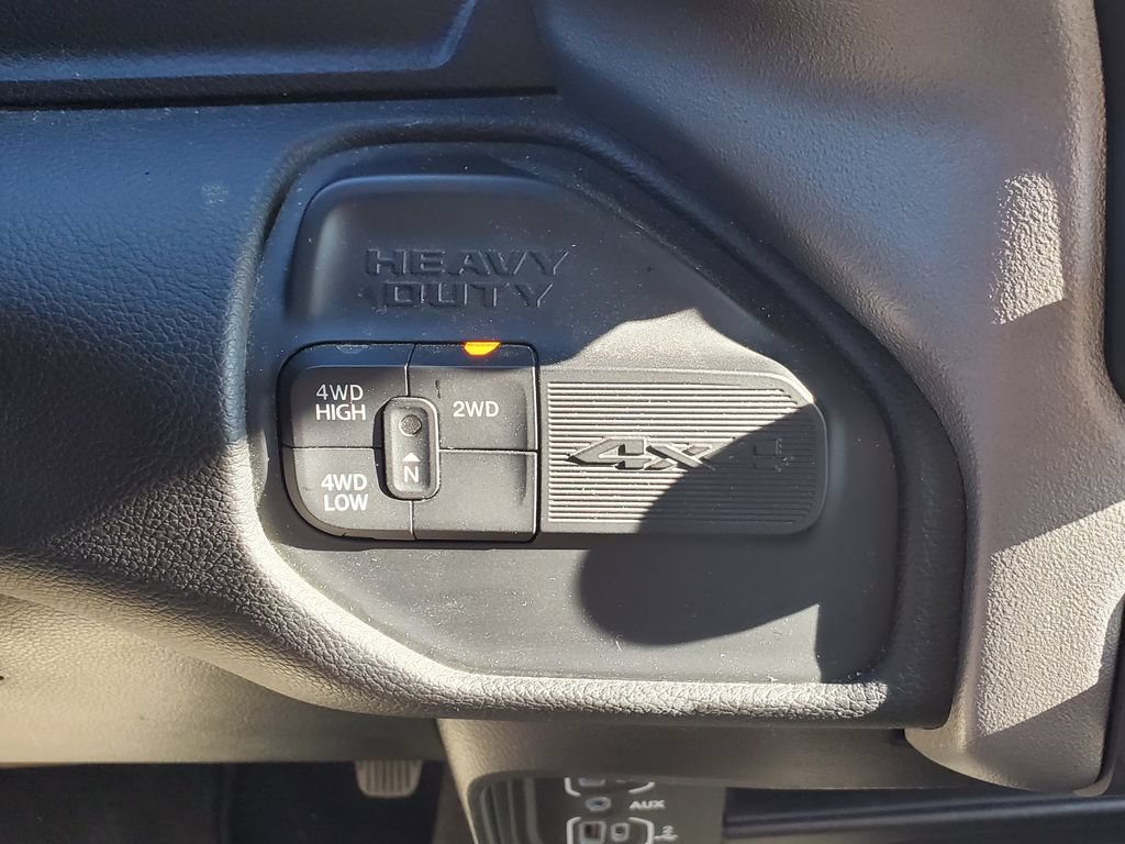Used 2024 RAM 2500 Big Horn AWD/4WD image 26