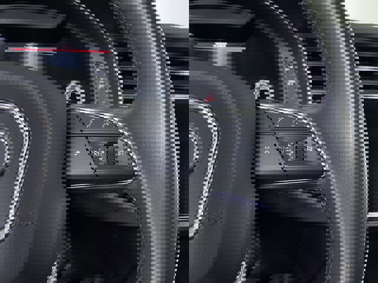 Used 2022 Audi Q7 Premium Plus image 29