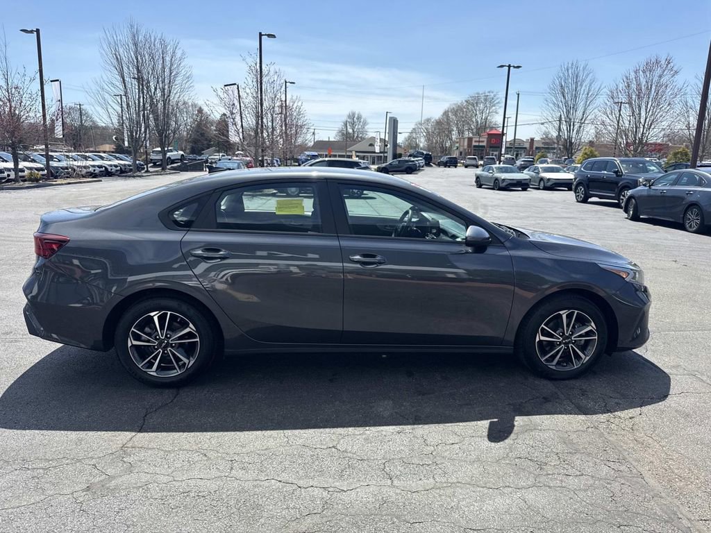 Used 2023 Kia Forte LXS image 7
