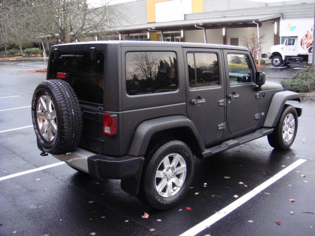 Used 2011 Jeep Wrangler Unlimited 70th Anniversary w/ Connectivity Group image 7