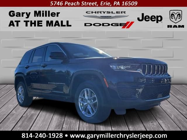 New 2025 Jeep Grand Cherokee 4WD image 1