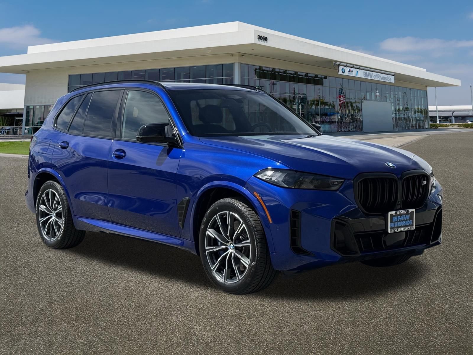 Used 2026 BMW X5 M60i image 2