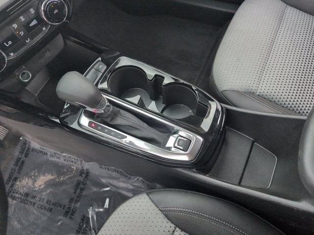Used 2025 Chevrolet Trax LT w/ LT Convenience Package FWD image 23