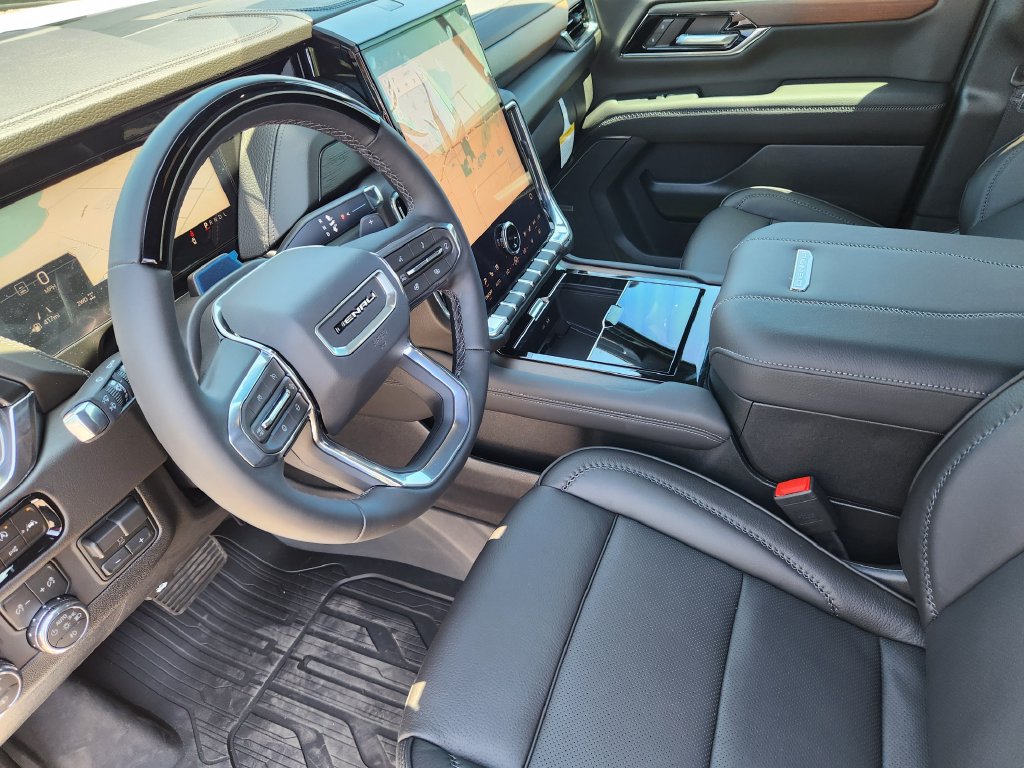 New 2026 GMC Yukon XL Denali w/ Denali Reserve Package AWD/4WD image 8