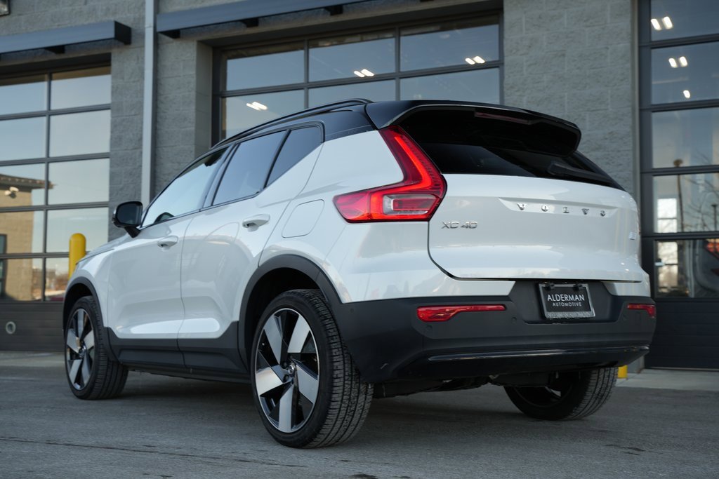 Used 2023 Volvo XC40 Recharge Ultimate image 22