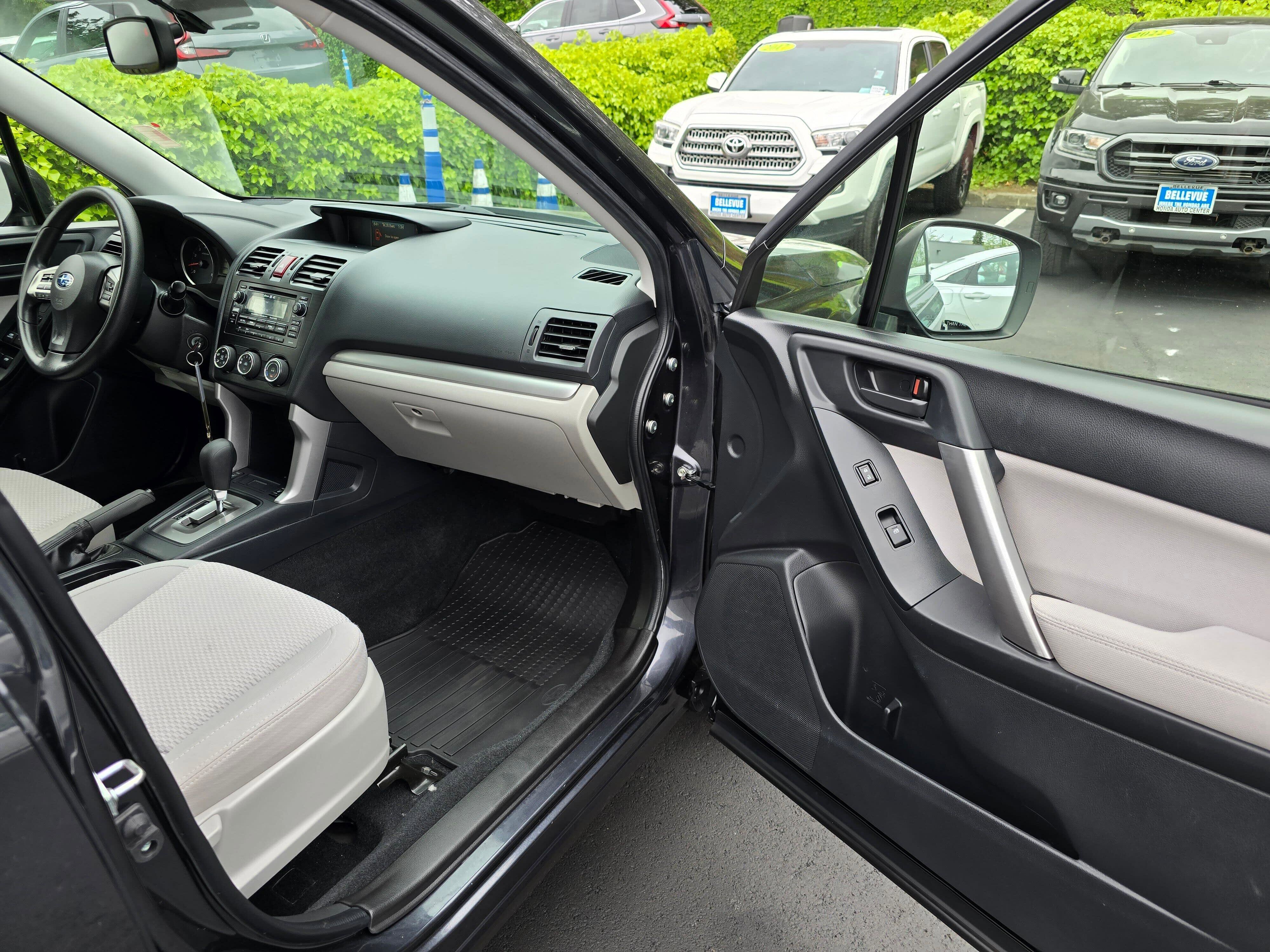 Used 2015 Subaru Forester 2.5i Premium w/ All-Weather Package AWD/4WD image 10
