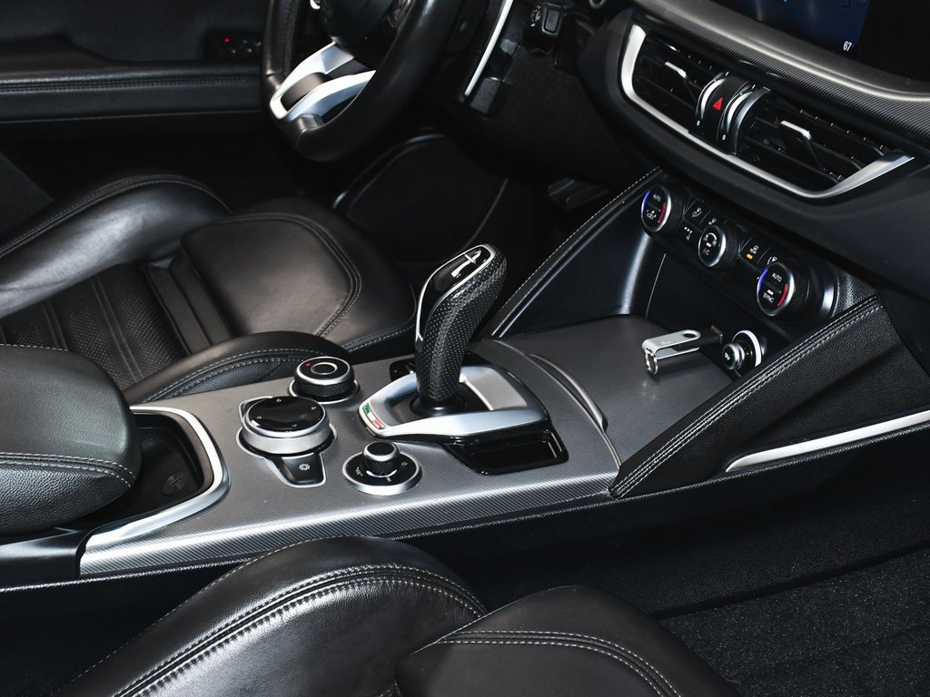 Used 2023 Alfa Romeo Stelvio Veloce image 63