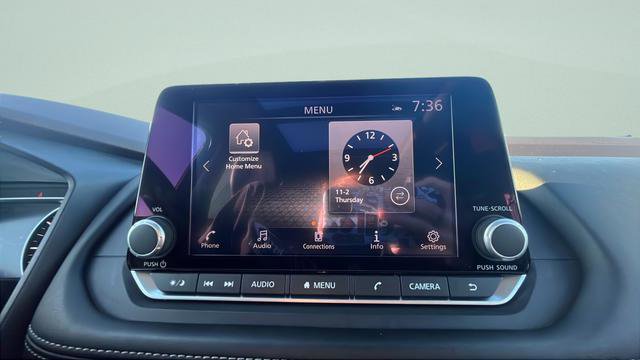 Used 2023 Nissan Rogue SV w/ SV Premium B Package image 15