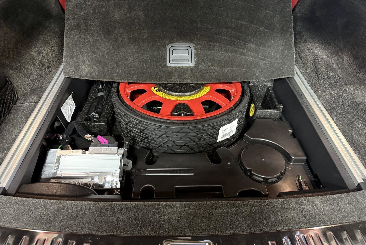 Used 2018 Bentley Bentayga image 57