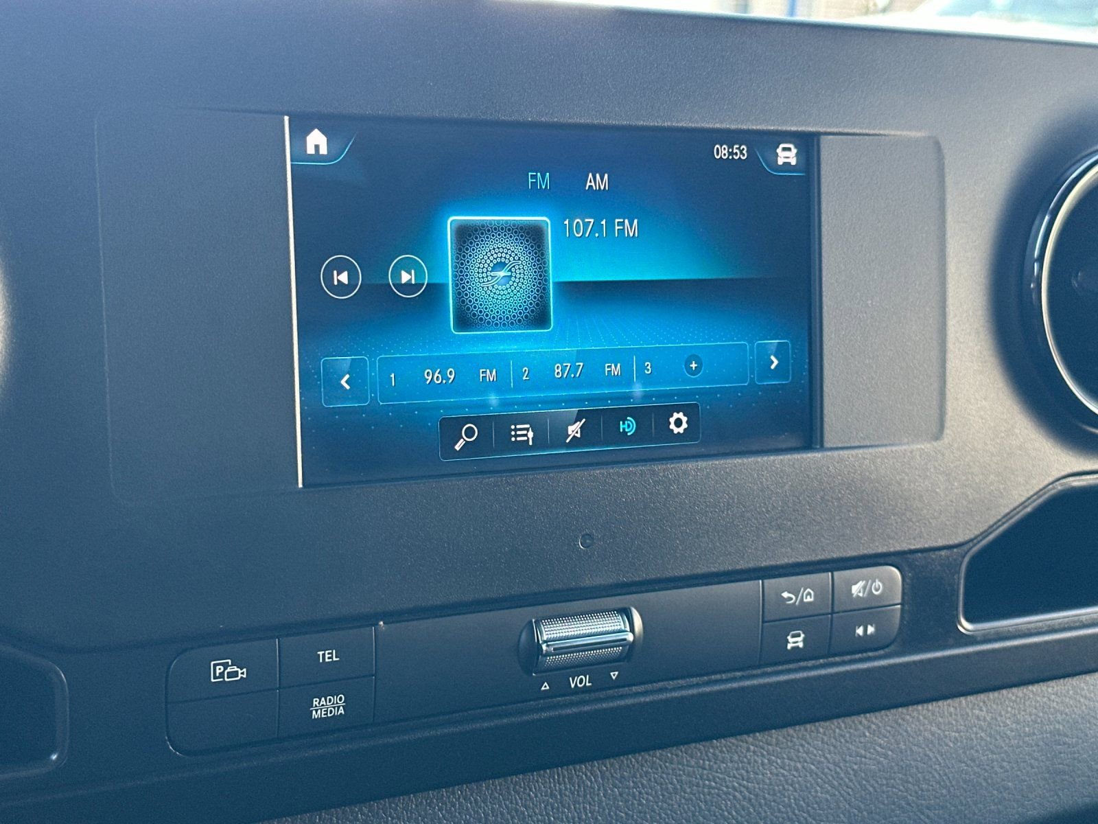 Used 2024 Mercedes-Benz Sprinter 2500 image 21