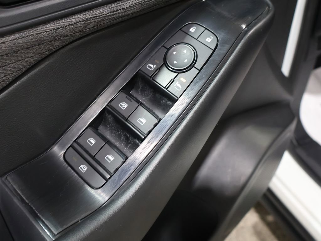 Used 2023 Nissan Rogue S image 14