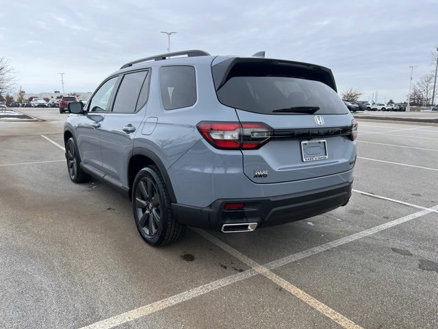 New 2025 Honda Pilot Sport image 6