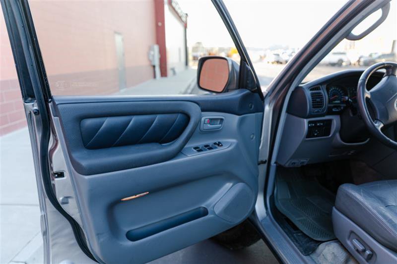 Used 2001 Toyota Land Cruiser AWD/4WD image 21