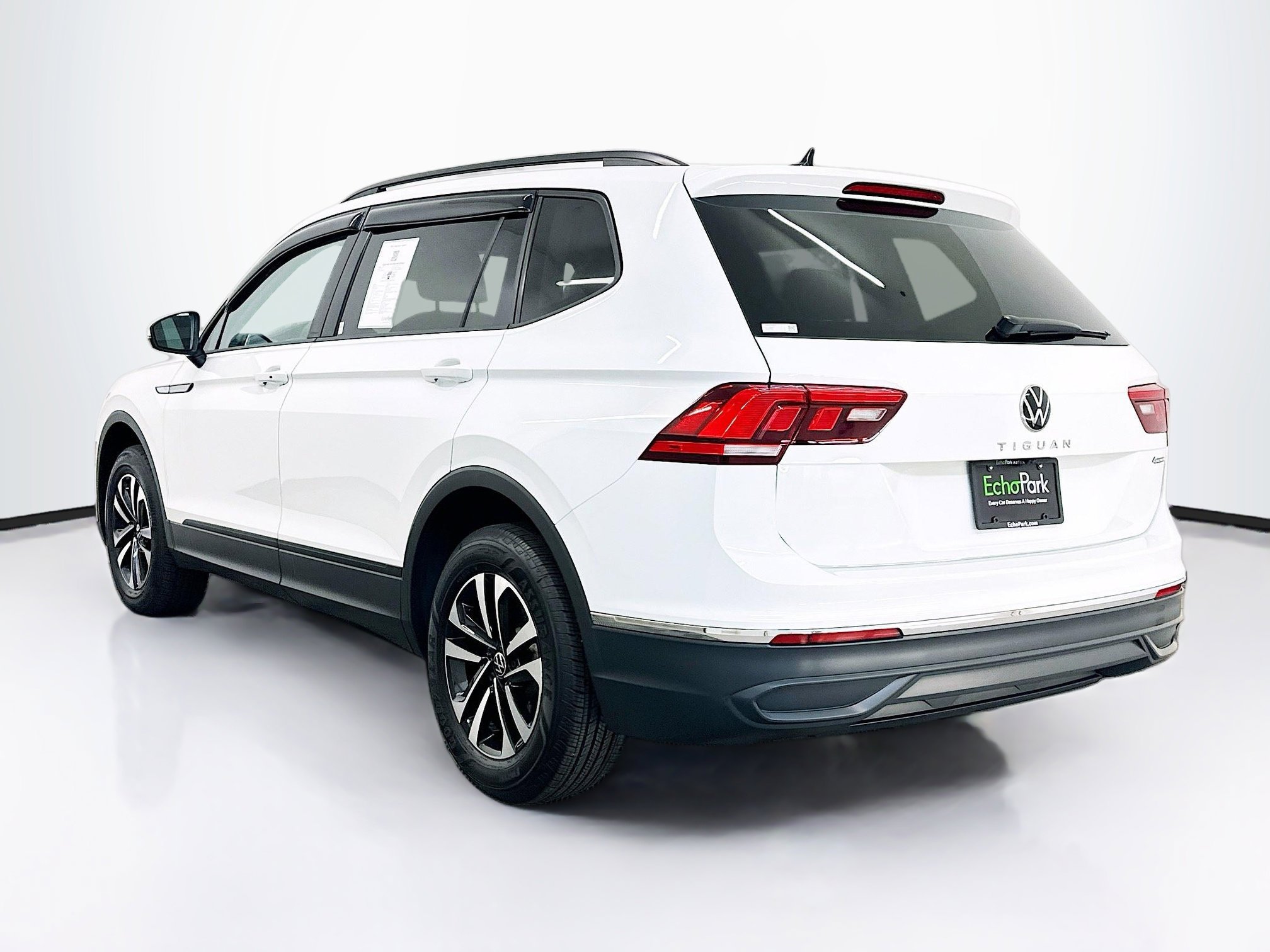 Used 2024 Volkswagen Tiguan S image 5