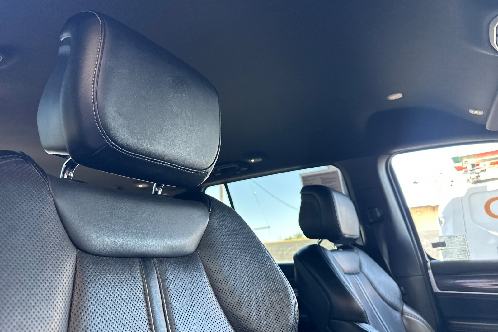 Certified 2022 Jeep Wagoneer Series II AWD/4WD image 18