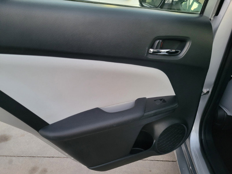 Used 2022 Toyota Prius LE FWD image 15