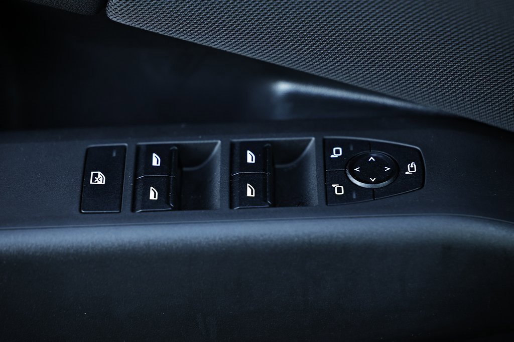 Certified 2025 BMW X3 xDrive30i w/ M Sport Package image 17