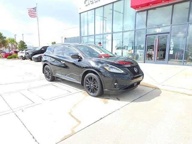 Used 2024 Nissan Murano SV w/ SV Midnight Edition Package image 2