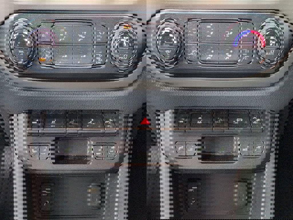 Used 2018 Chevrolet Colorado Z71 image 21