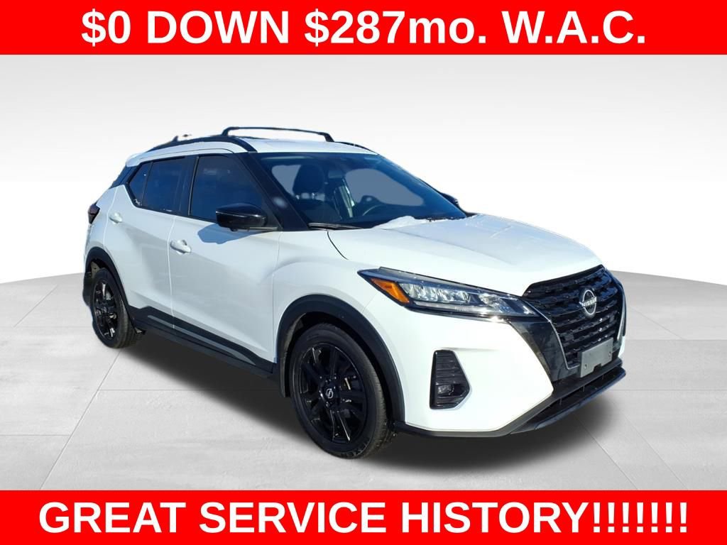 Used 2022 Nissan Kicks SR image 2