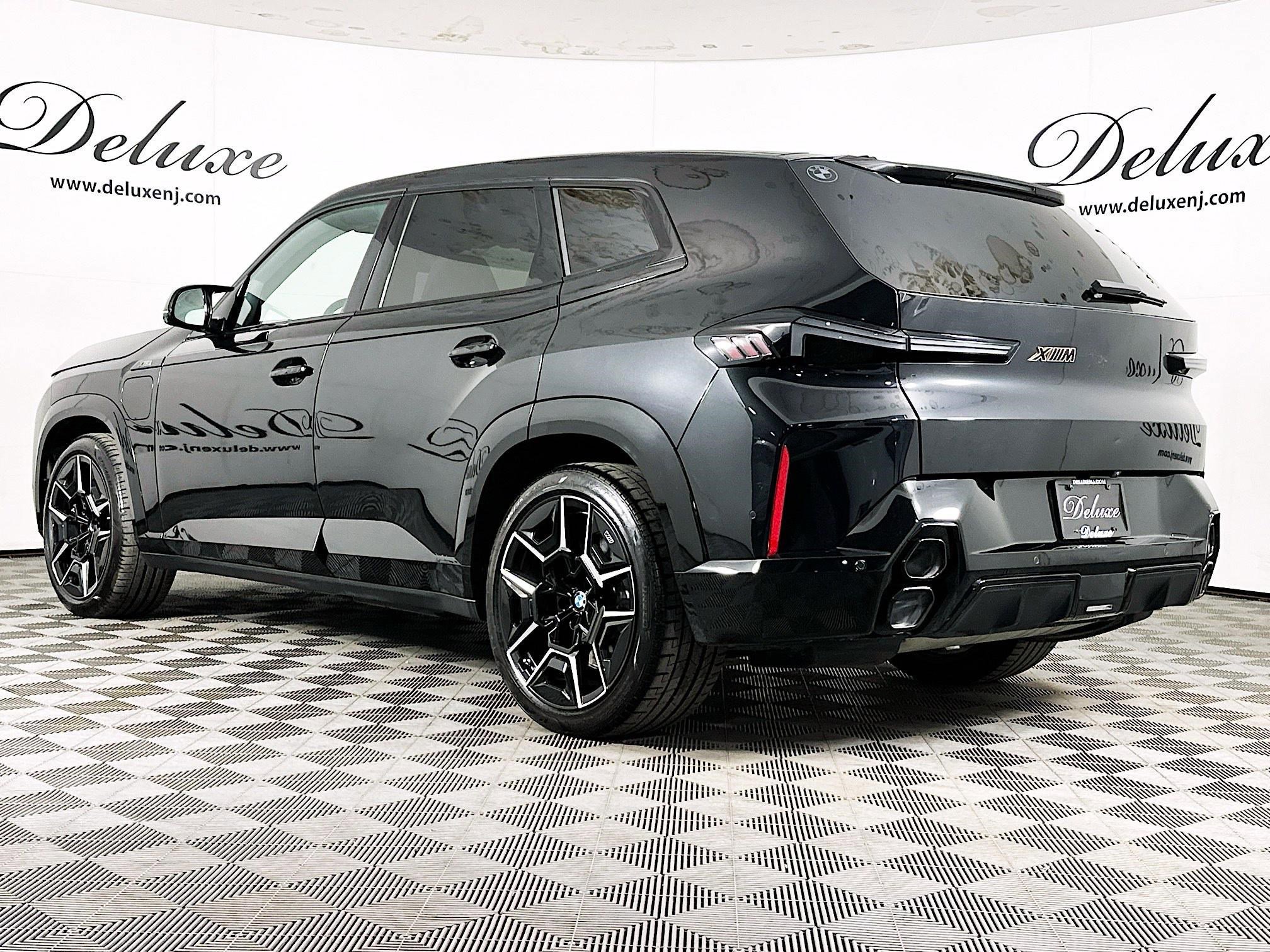 Used 2023 BMW XM w/ M Driver's Package image 4