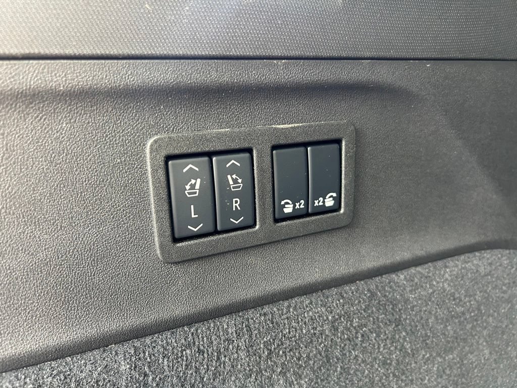 Used 2026 Cadillac Escalade IQ Sport 1 w/ LPO, Floor Liner Package AWD/4WD image 52