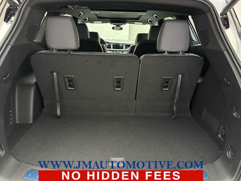Used 2022 Buick Enclave Essence w/ Experience Buick Package AWD/4WD image 18