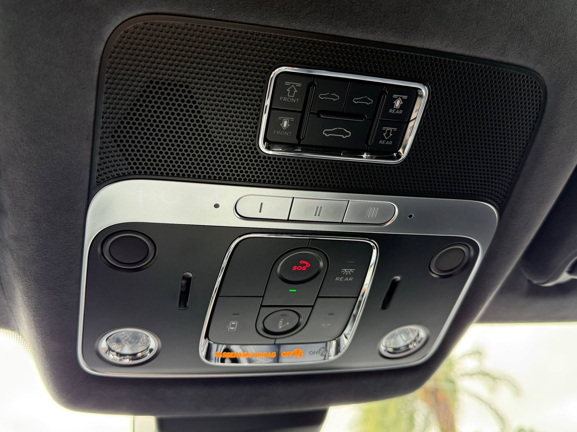 Used 2021 Bentley Flying Spur V8 image 48