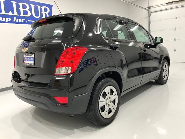 Used 2019 Chevrolet Trax LS w/ LPO, Cargo Package image 14