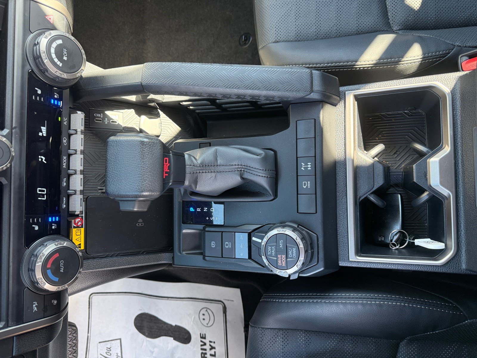 Used 2025 Toyota 4Runner TRD Off-Road Premium AWD/4WD image 15