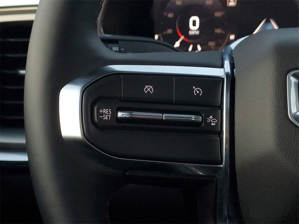 Used 2025 GMC Canyon Denali image 16