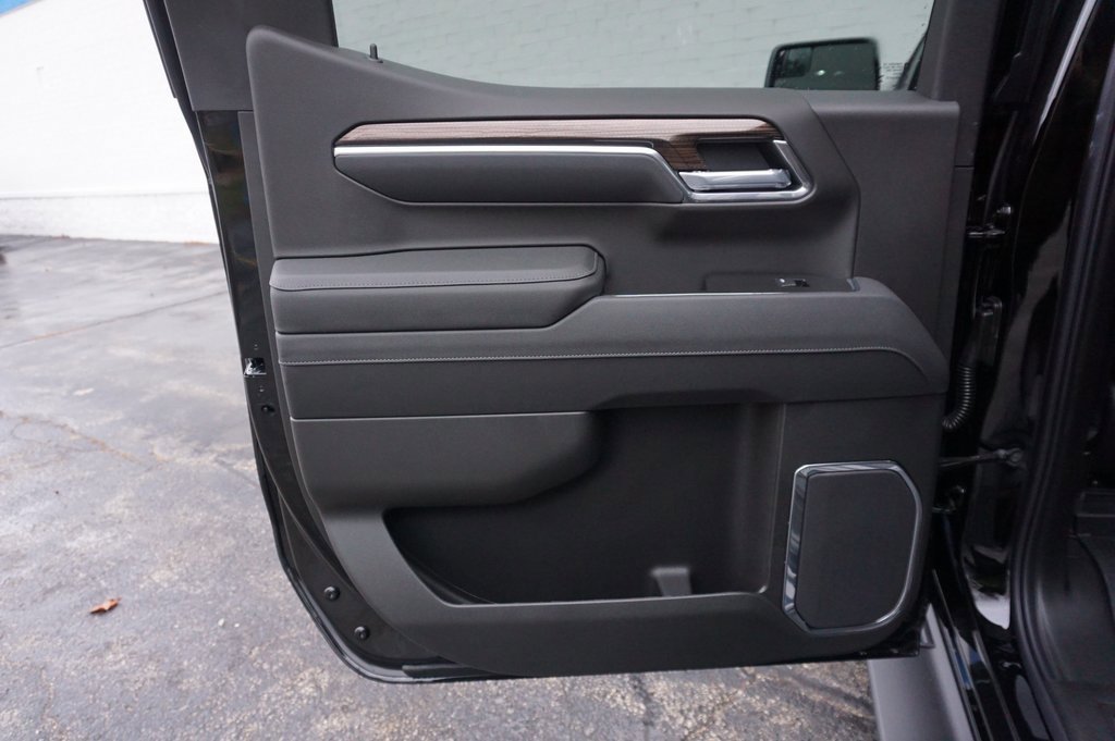 New 2026 Chevrolet Silverado 1500 RST w/ Dark Appearance Package image 27