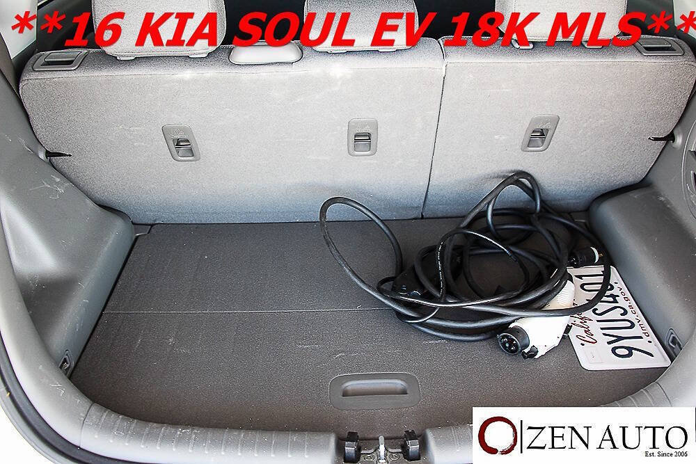 Used 2016 Kia Soul EV FWD image 31