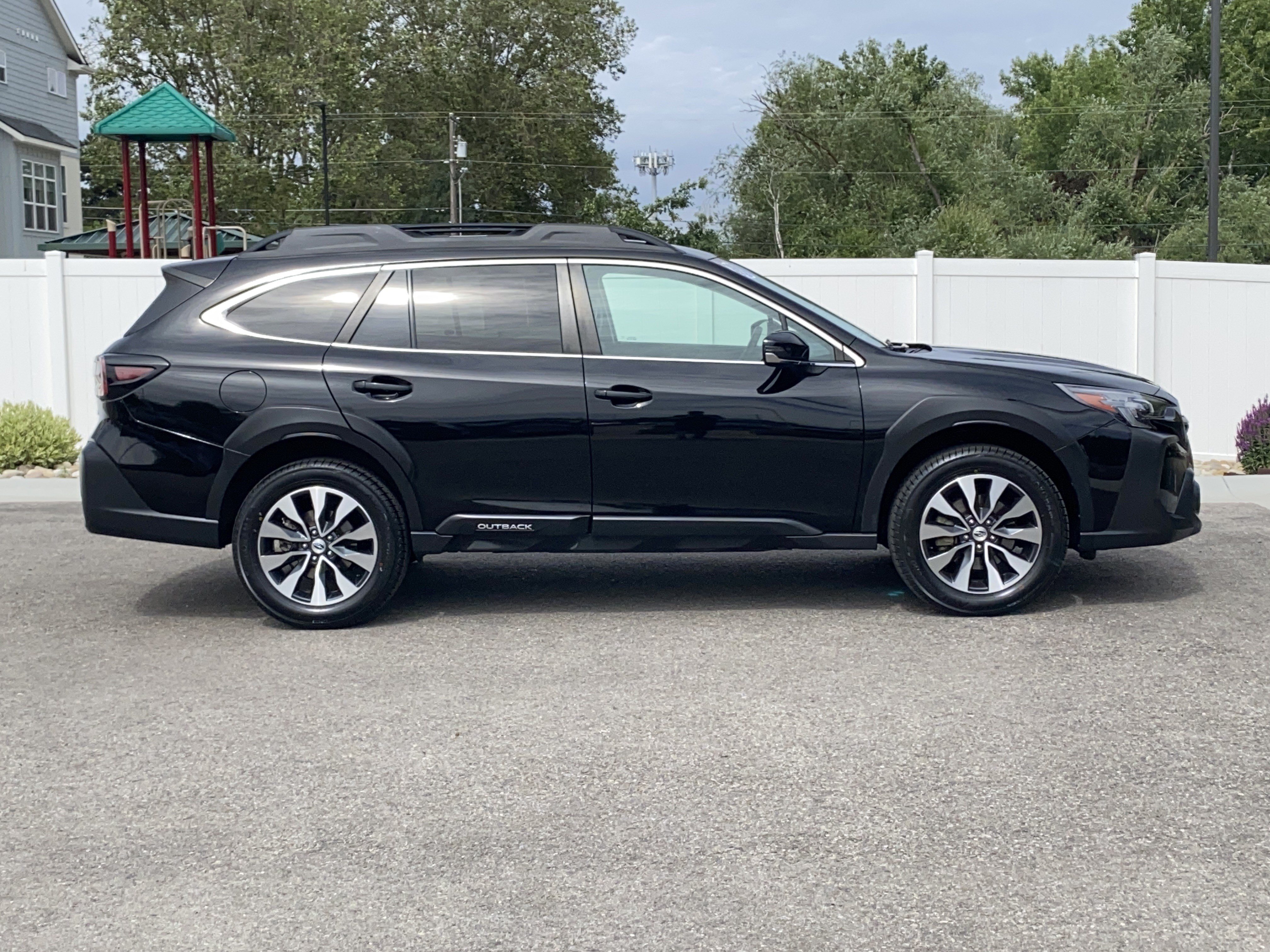 Certified 2024 Subaru Outback Limited AWD/4WD image 7