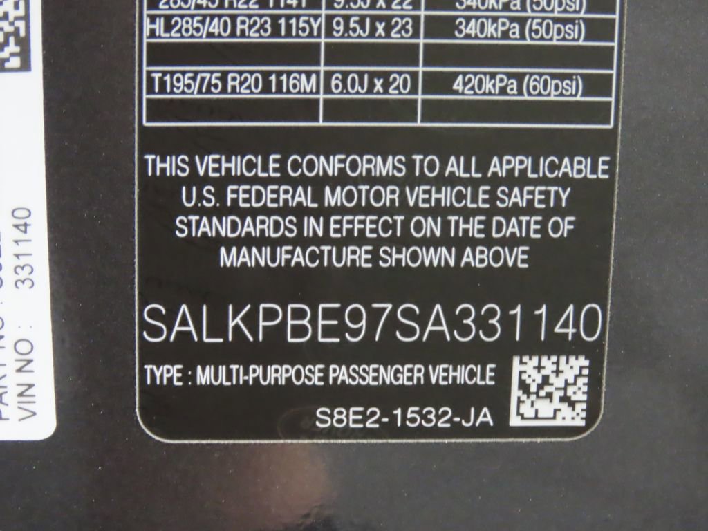 New 2025 Land Rover Range Rover Long Wheelbase SE image 32