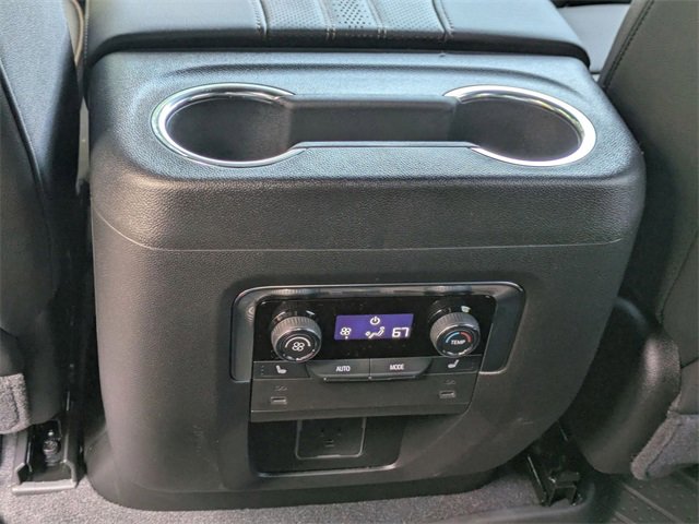 New 2026 Chevrolet Suburban High Country image 32