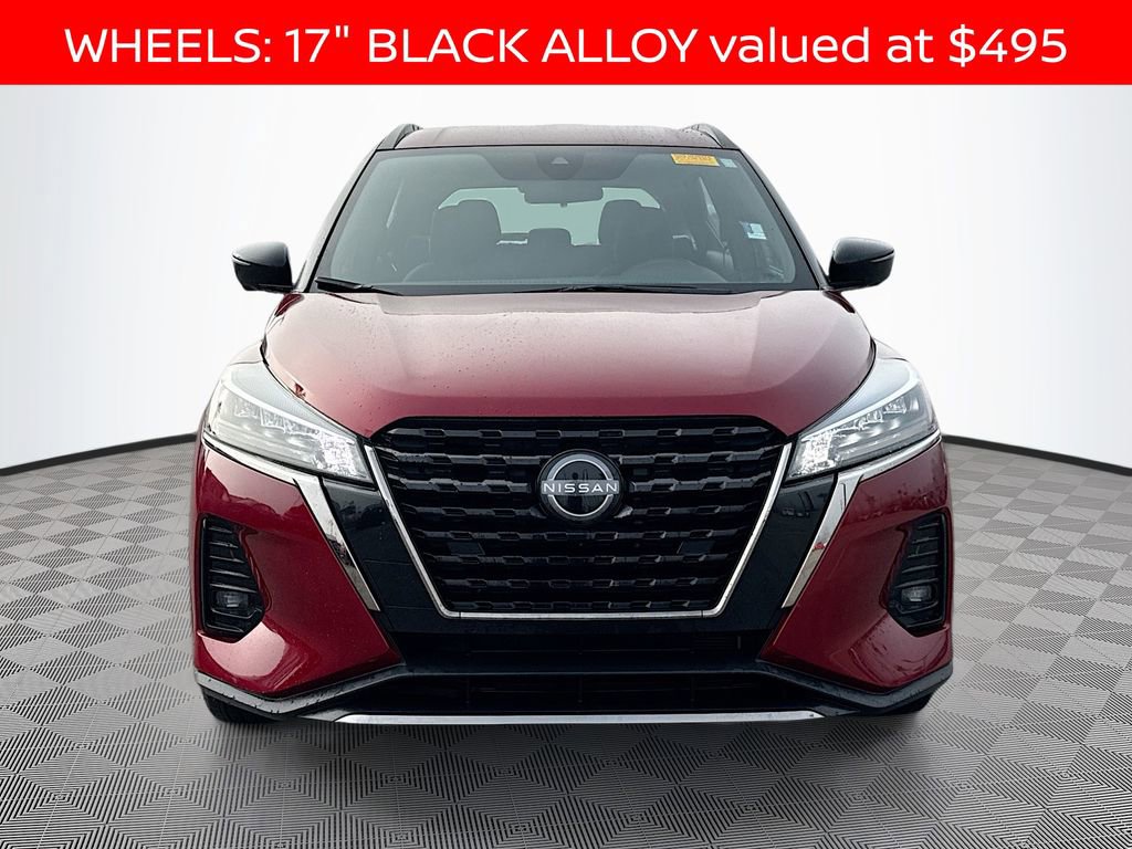 Used 2022 Nissan Kicks SR image 2