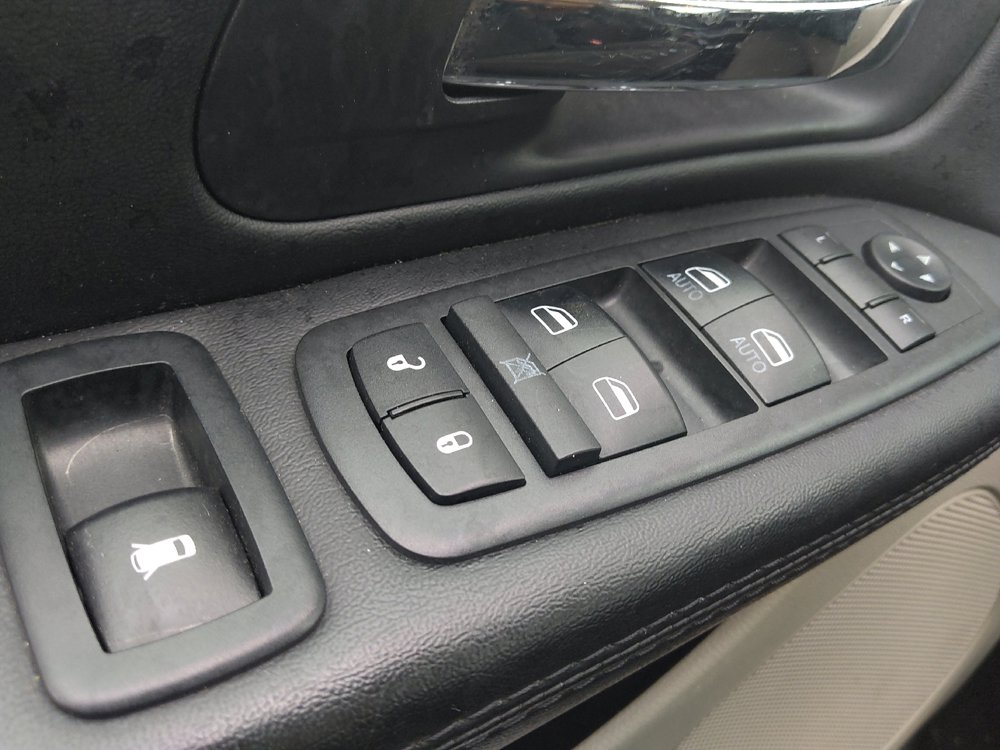 Used 2017 Dodge Grand Caravan SE w/ Power Window Group FWD image 27