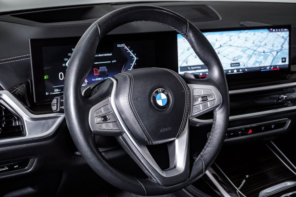 Used 2024 BMW X7 xDrive40i image 21
