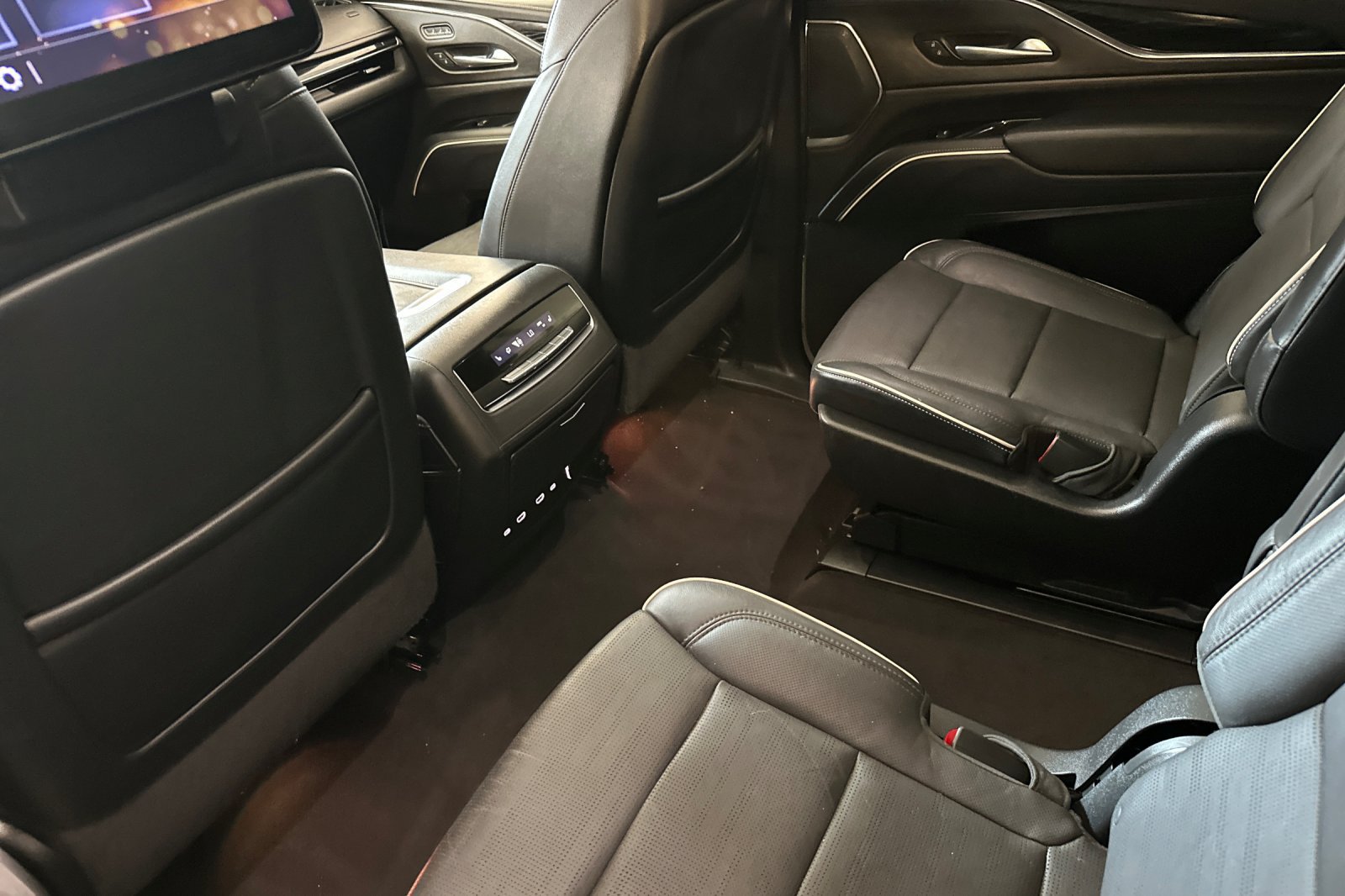 Used 2023 Cadillac Escalade Sport AWD/4WD image 12