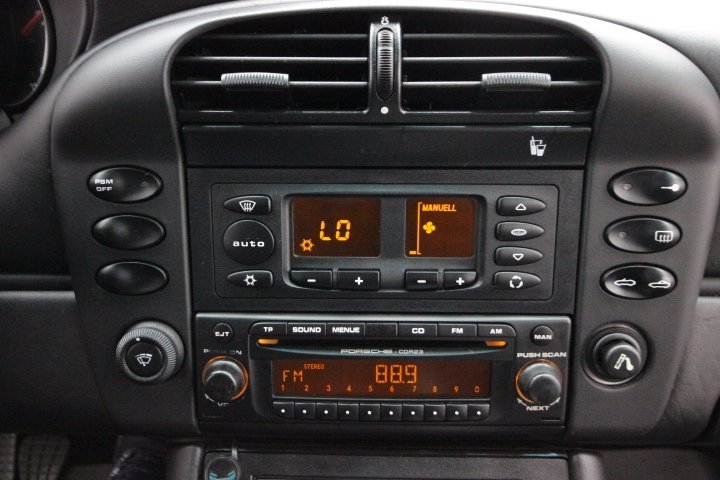 Used 2004 Porsche 911 Carrera 4S image 31