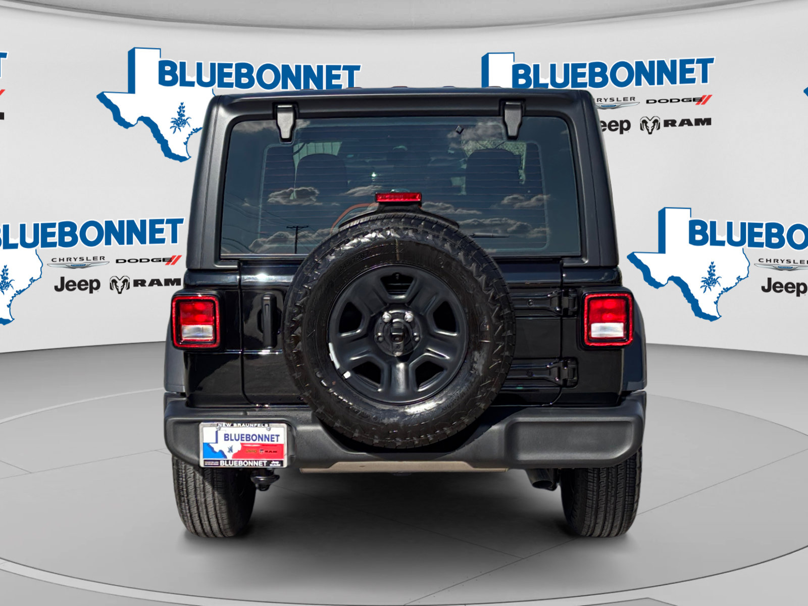 Used 2026 Jeep Wrangler Sport AWD/4WD image 6