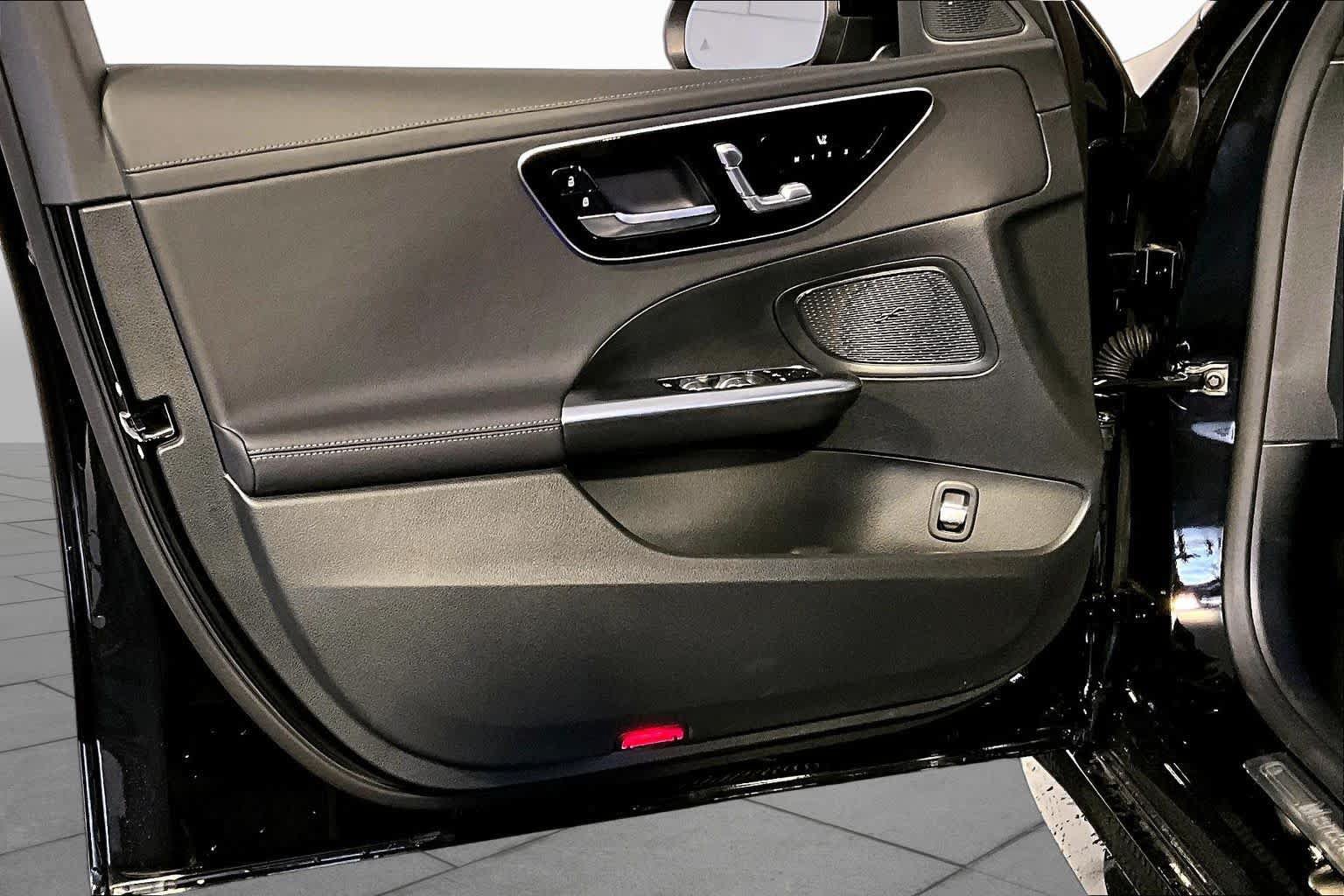 New 2026 Mercedes-Benz C 300 4MATIC Sedan image 11