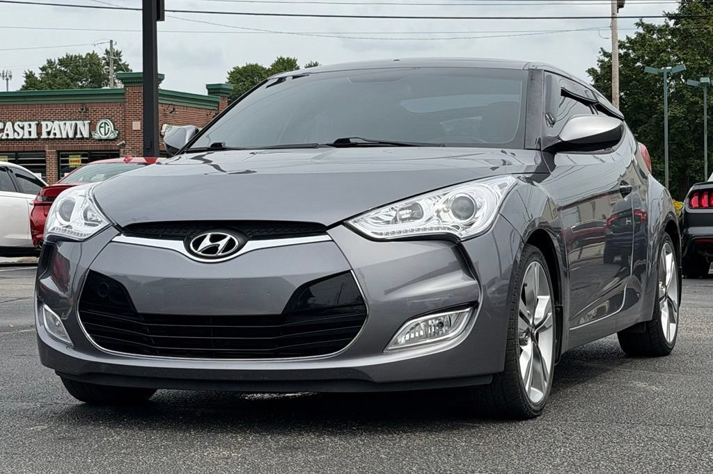 Used 2017 Hyundai Veloster Value Edition FWD image 13