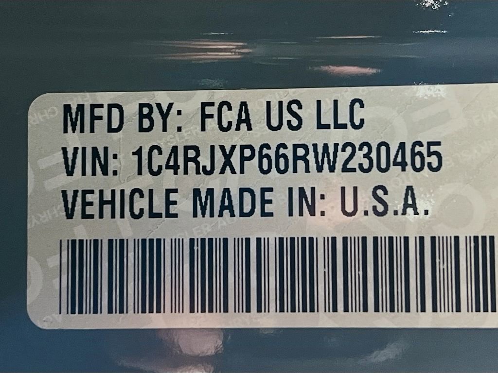 Used 2024 Jeep Wrangler Unlimited Sahara w/ Technology Group image 29