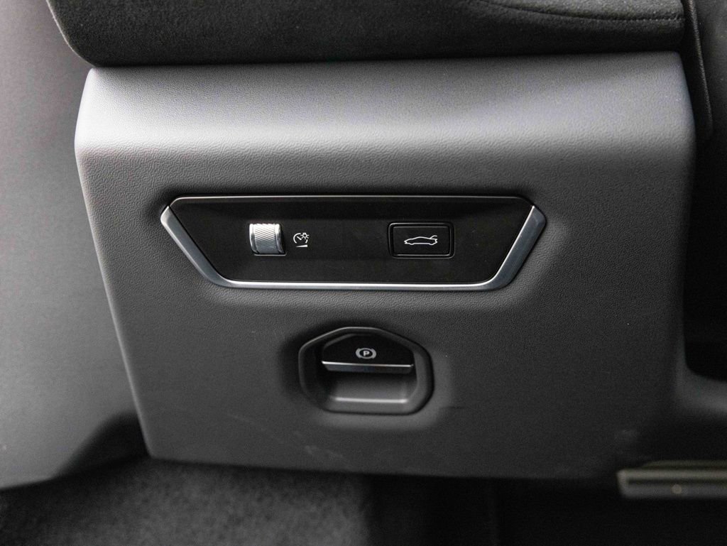 New 2026 Lotus Emira SE RWD image 28