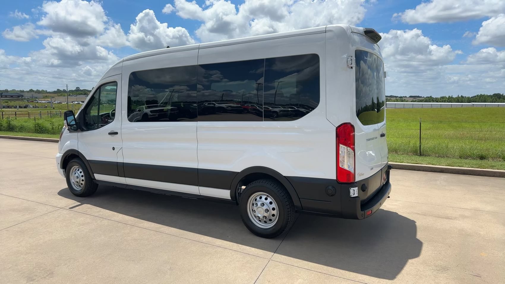 Used 2024 Ford Transit 350 XLT AWD/4WD image 7
