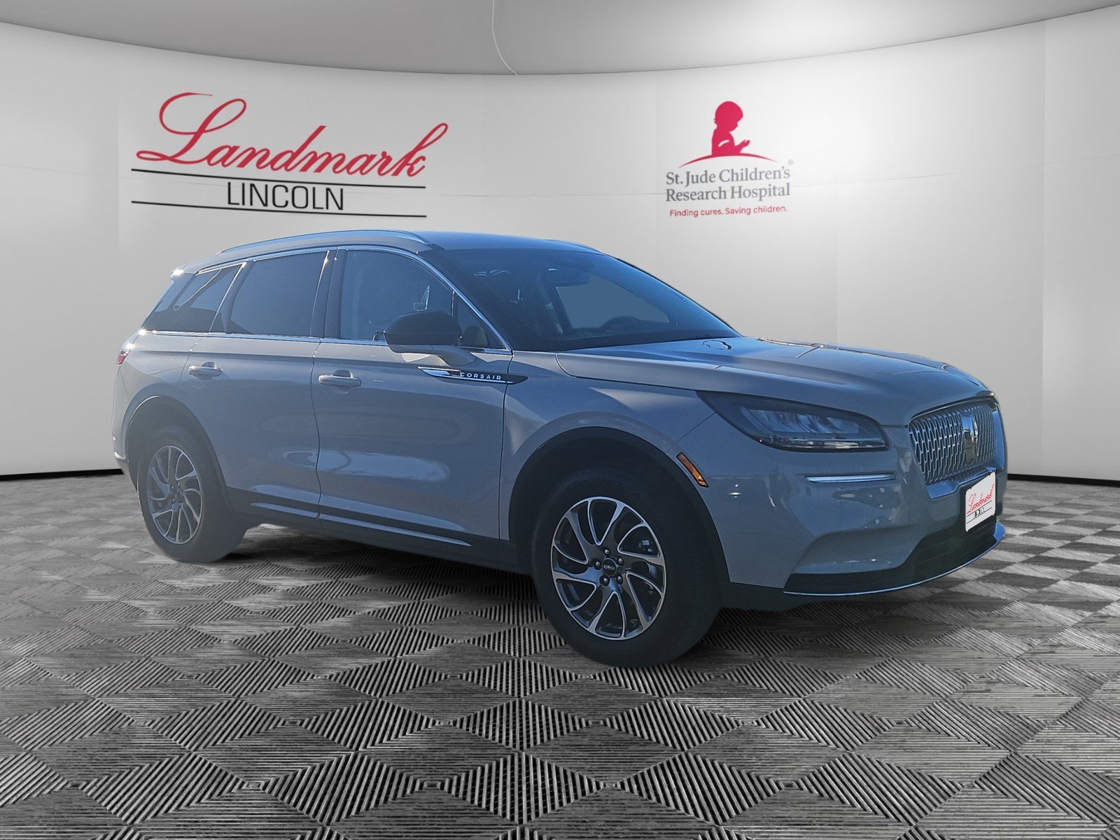 Certified 2022 Lincoln Corsair Standard w/ Equipment Group 101A image 7